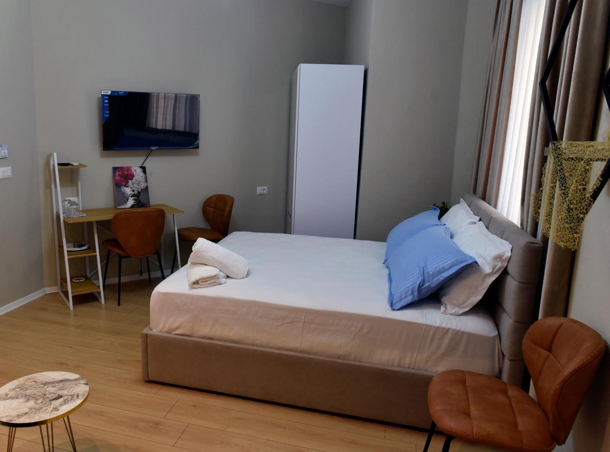 City Center Rooms And Apartments ドゥラス エクステリア 写真