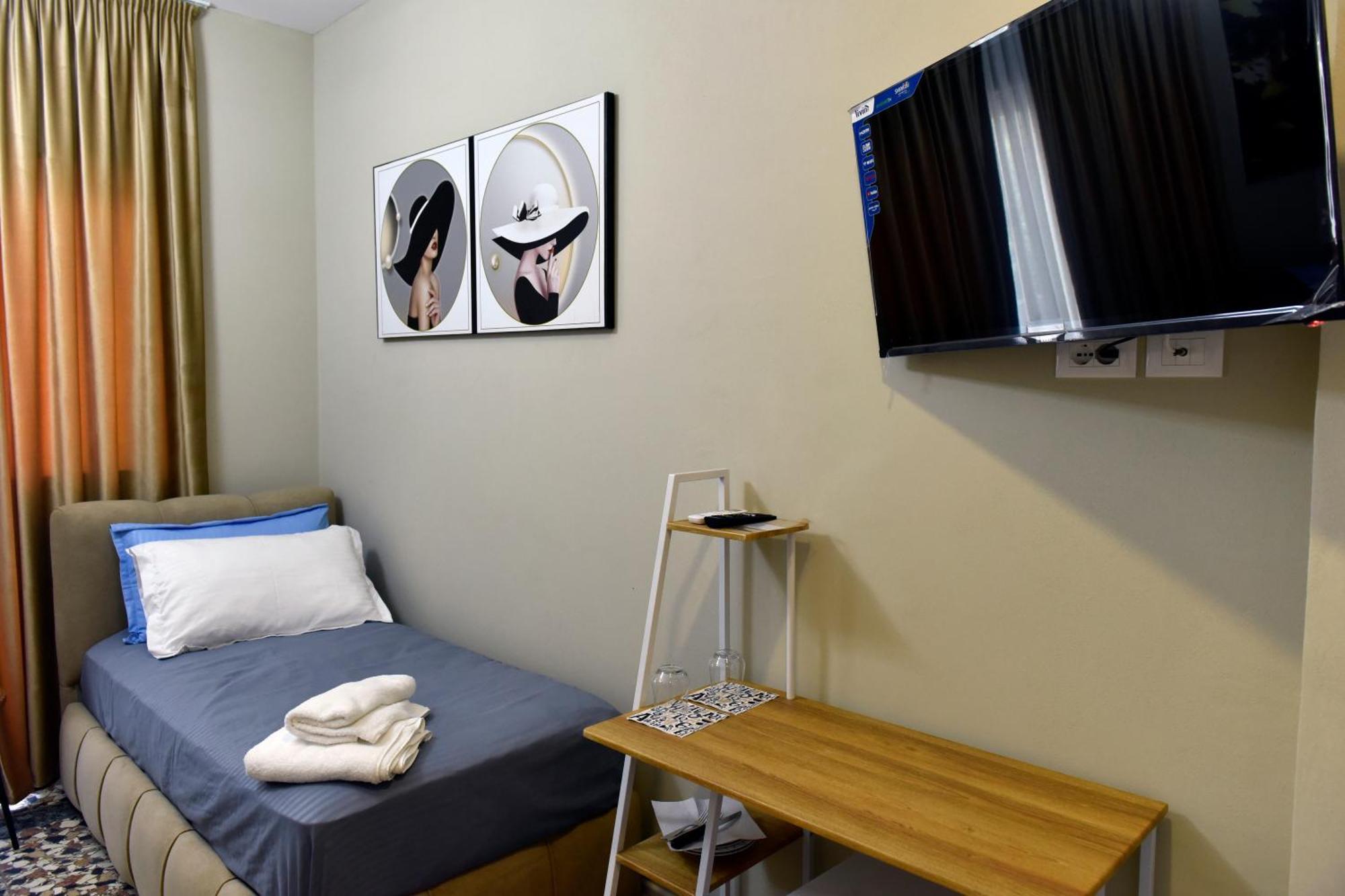 City Center Rooms And Apartments ドゥラス エクステリア 写真