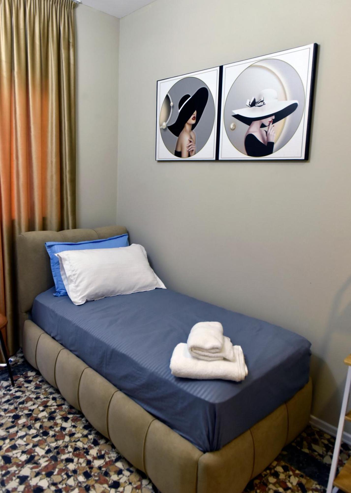 City Center Rooms And Apartments ドゥラス エクステリア 写真